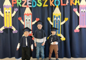 Nowe przedszkolaki z dyplomami