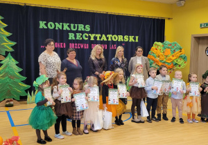 Komisja konkursowa wraz z uczestnikami