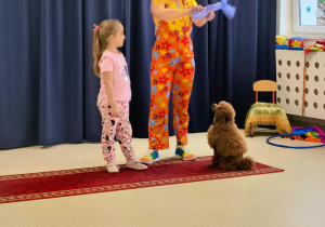 Dziewczynka czekająca na balona