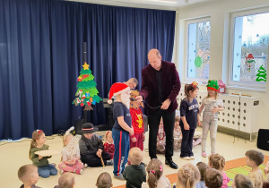 Pan Maciek z dziećmi