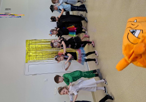 Dzieci z Rokicin podczas zabawy