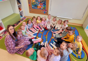 Myszki w kolorowych skarpetkach