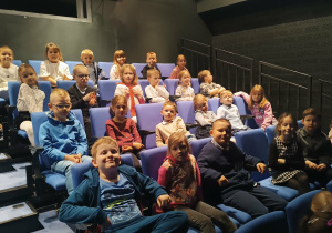 Misiowa widownia w teatrze Arlekin